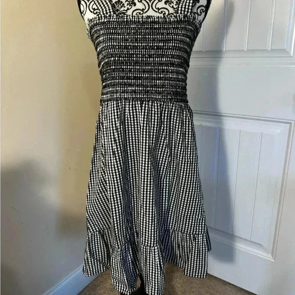 Loft Smocked Dress NWT - Picture 4 of 9